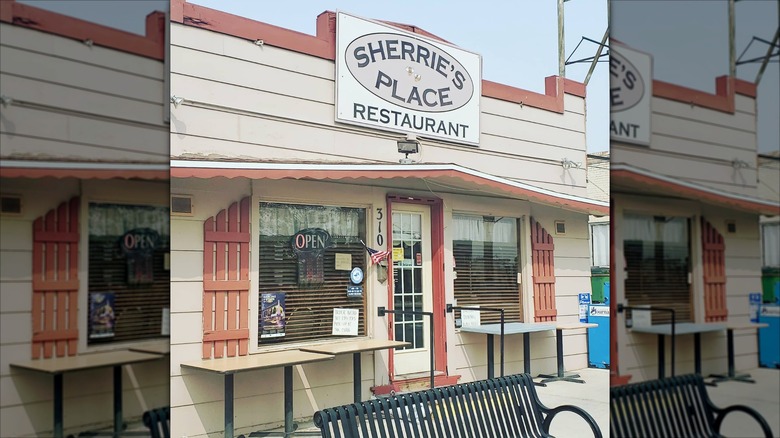 Exterior shot of Sherrie's Place in Wyoming