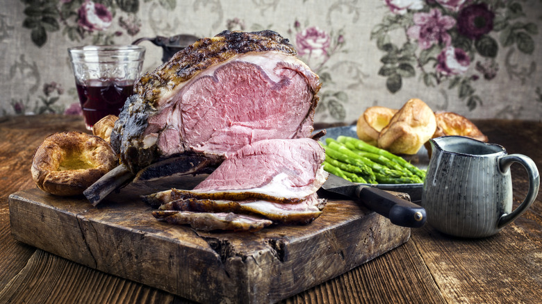 Yorkshire pudding, roast, wine, asparagus