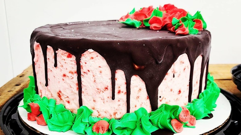 peppermint stick ice cream cake