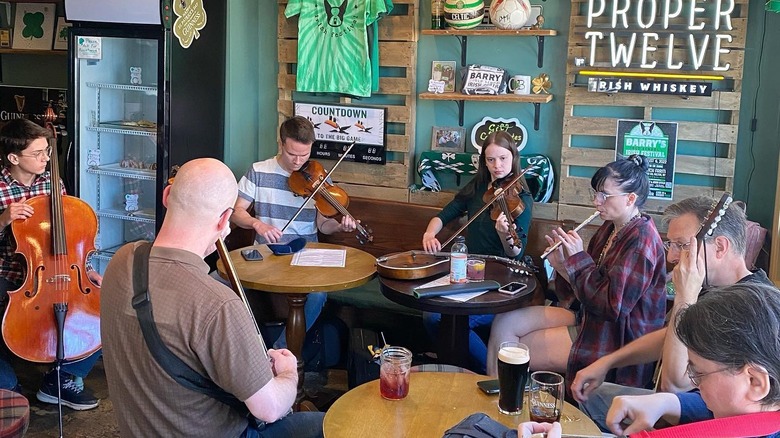 Musicians playing at Barry's