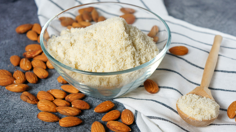 almond flour and almonds