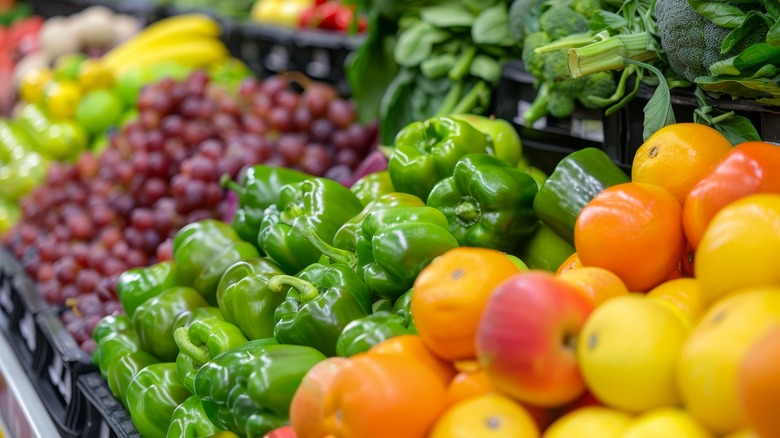 produce on grocery shelves