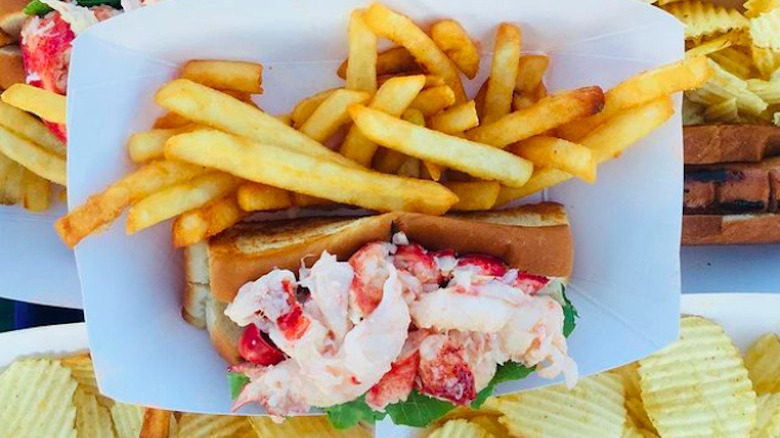 lobster rolls with chips