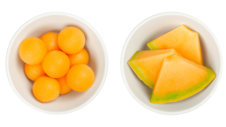 Cantaloupe slices and balls in bowls