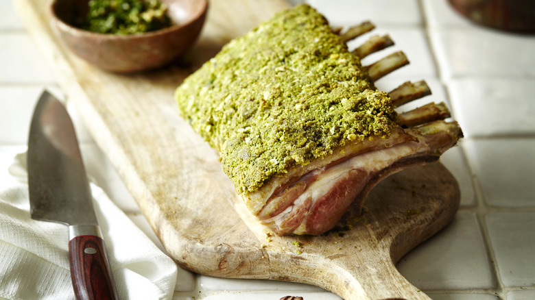 Rack of lamb on cutting board 