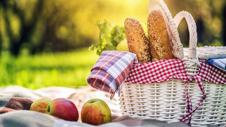 bread in picnic basket