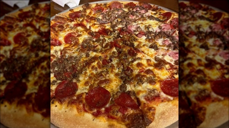 Star pizza with assorted meats