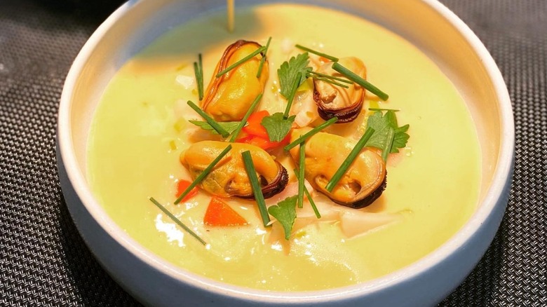 Mussel bisque