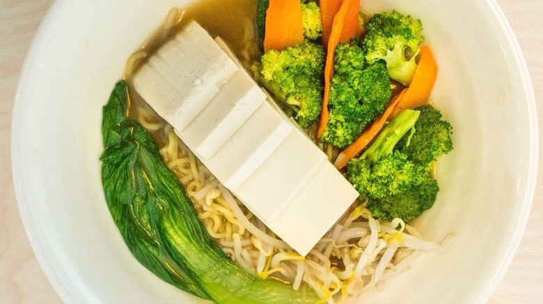 Veggie ramen bowl with tofu