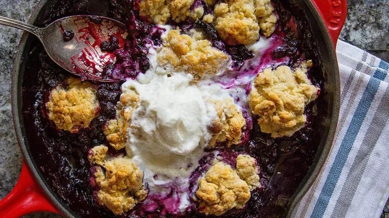 Skillet blackberry cobbler with ice cream