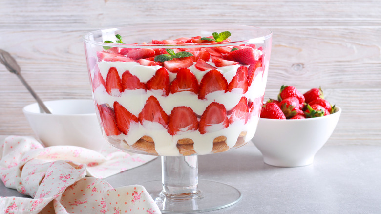 trifle with pound cake