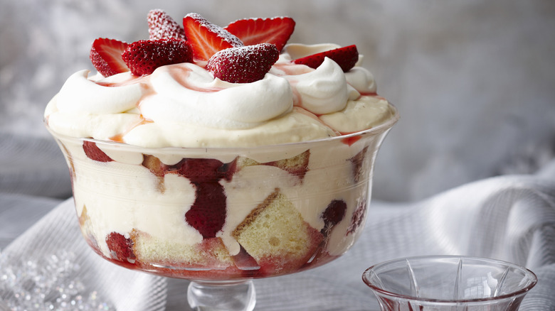 trifle with pound cake