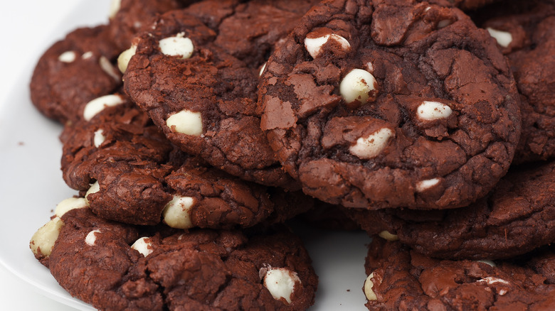 stack of red velvet cookies