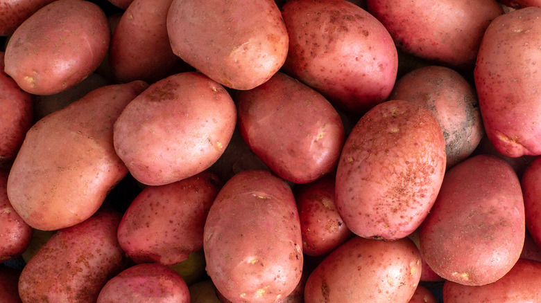 Red potatoes piled up