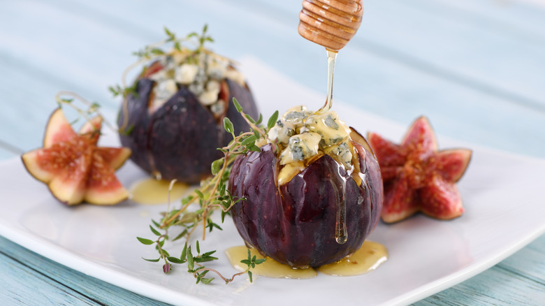 figs stuffed with blue cheese