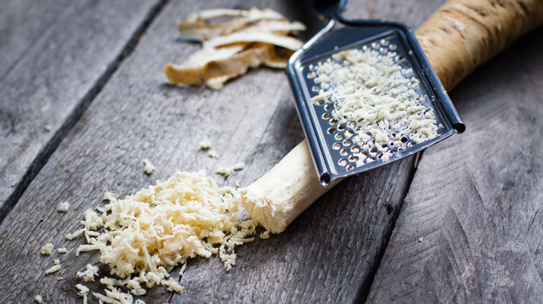 grated horseradish