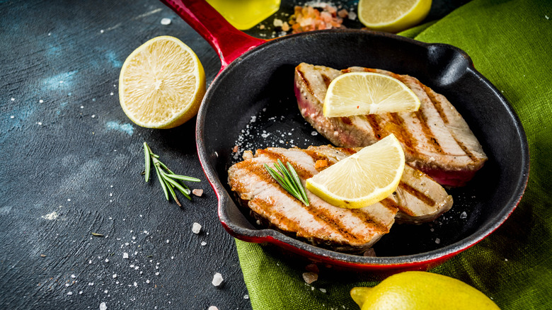 tuna steaks in frying pan