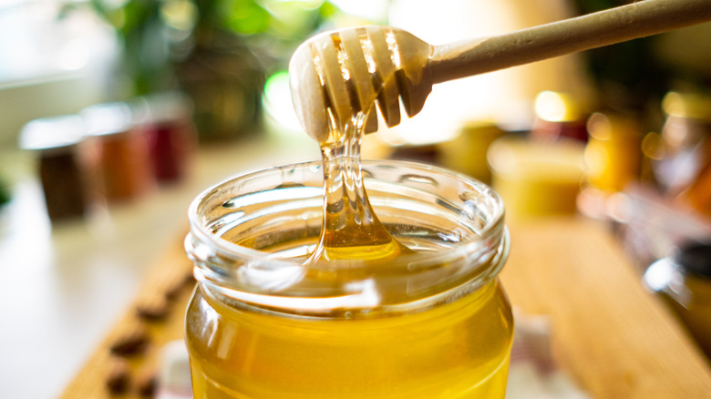 The Best Ways To Keep Honey Fresh