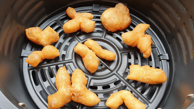 Fried dough reheating in air fryer