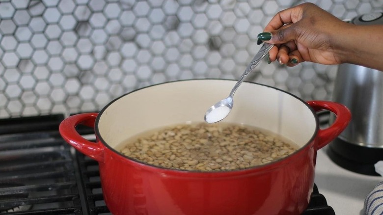 Cooking beans on stovetop