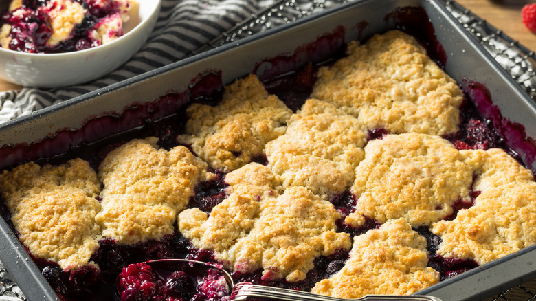 baked blueberry cobbler topping