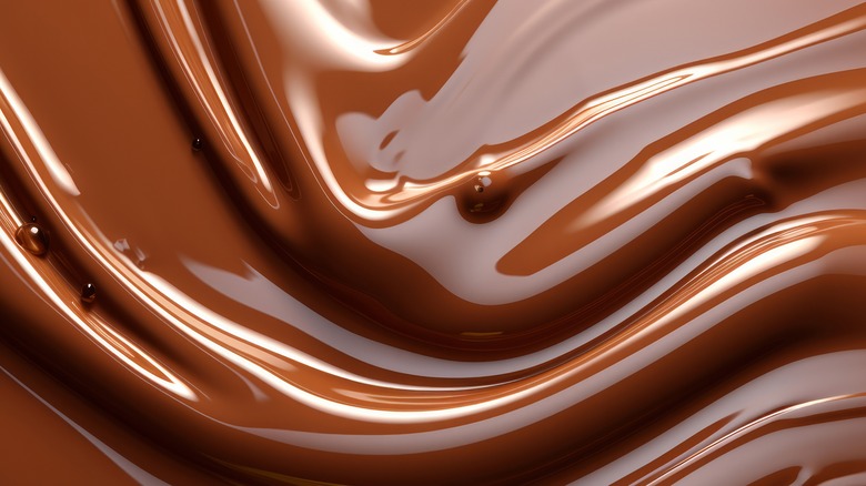 Melted chocolate with waves