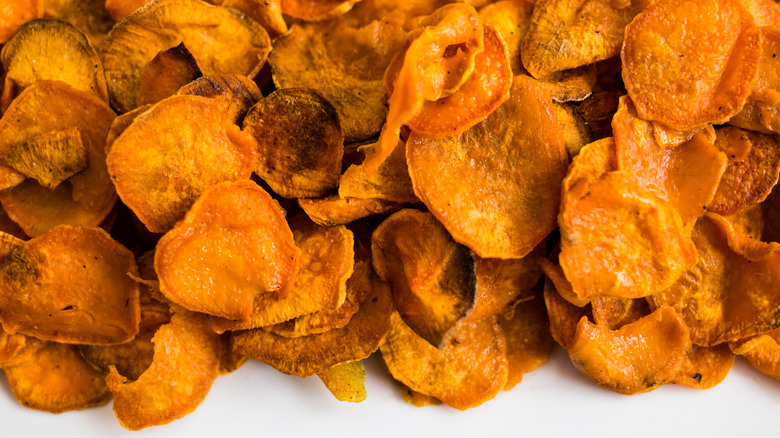 Air fried sweet potato chips