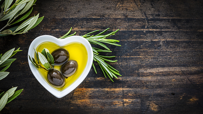 olive oil in heart shaped bwl