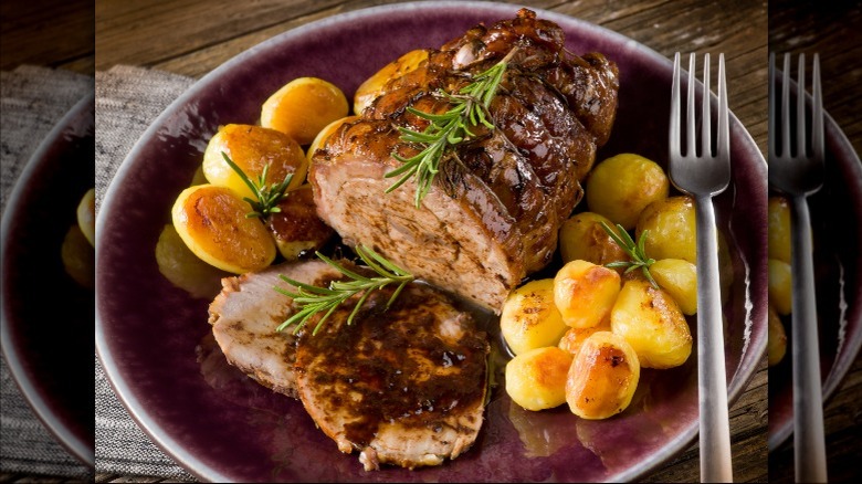 veal roast with baby potatoes