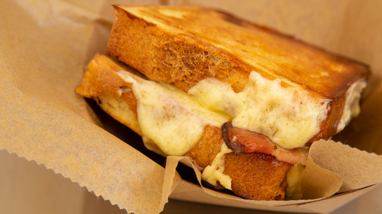 grilled cheese with bacon