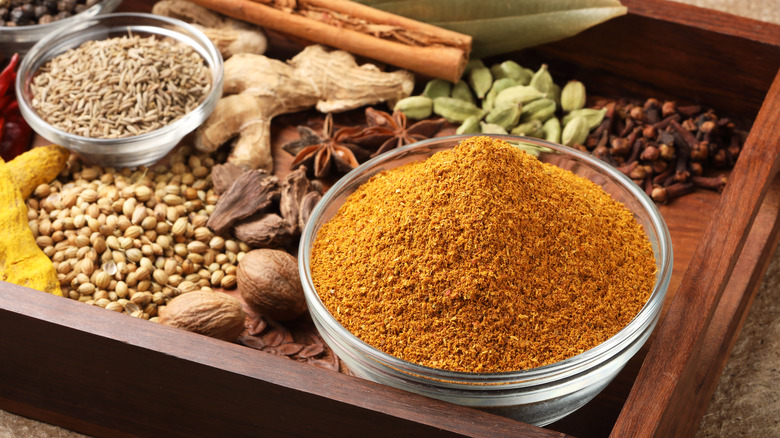 Curry powder and its ingredients