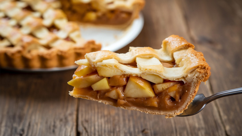 apple pie slice