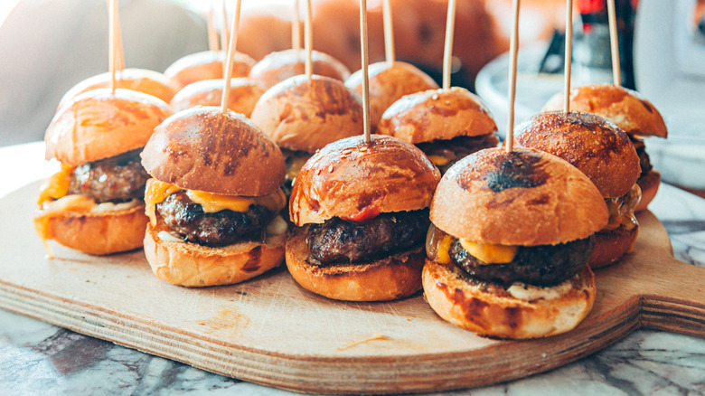 Mini cheeseburger sliders