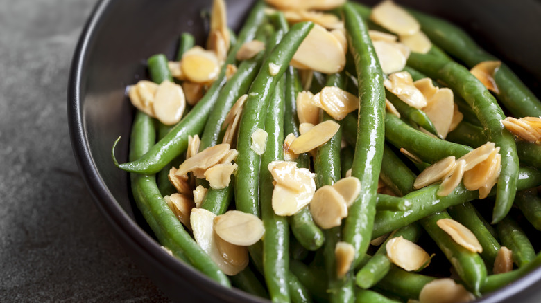 green beans with almondine sauce