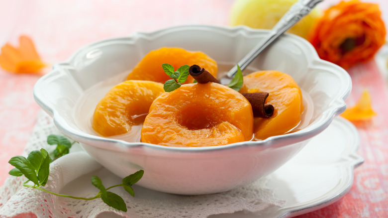 bowl of spiced peaches