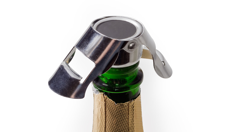 Champagne bottle stopper