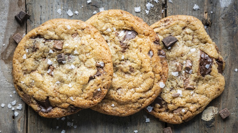 salted chcolate chip cookies