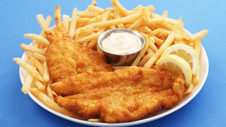 plate of fish and chips