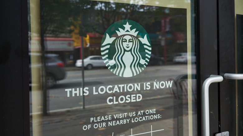 Sign indicating closed Starbucks location