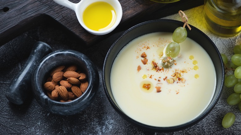 ajo blanco with almonds