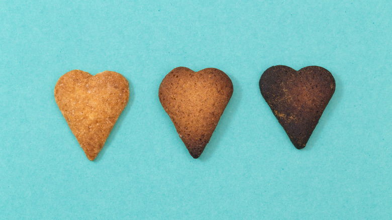 perfect cookie and burned cookies