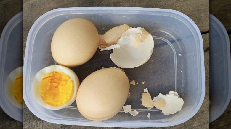 Egg in basket on table