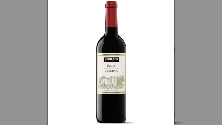 bottle of Kirkland Signature Rioja Reserva