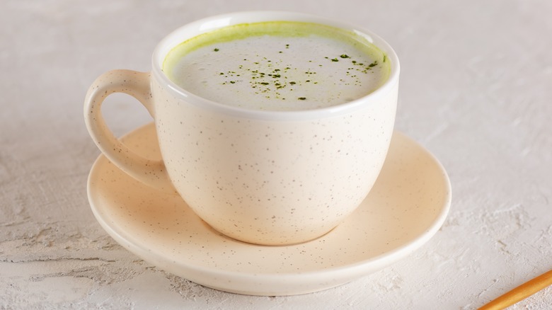 matcha latte in mug