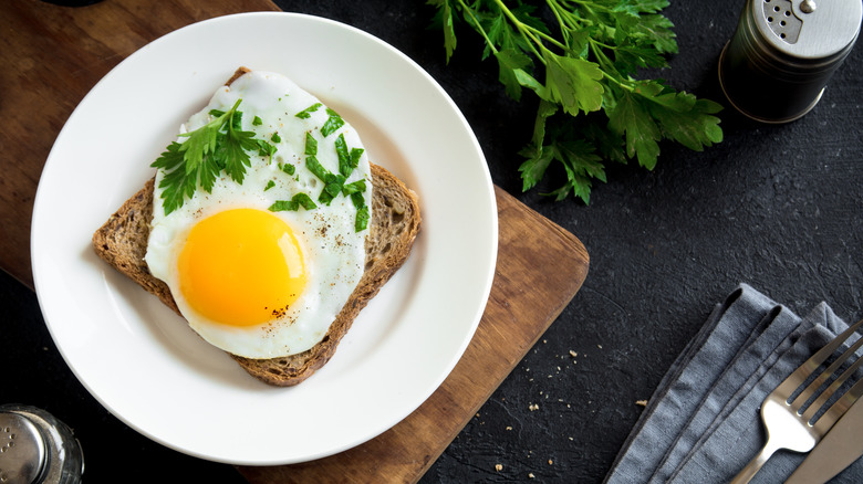 Fried egg on toast