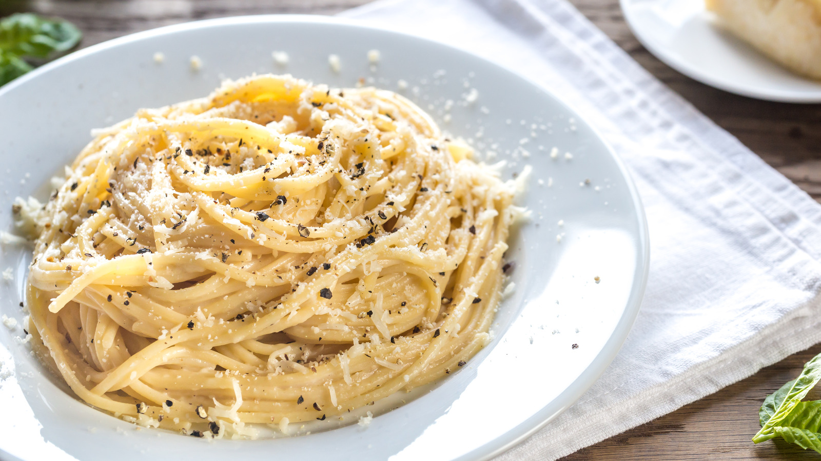 The Crucial Reason Cacio E Pepe Should Be Served Immediately - Tasting