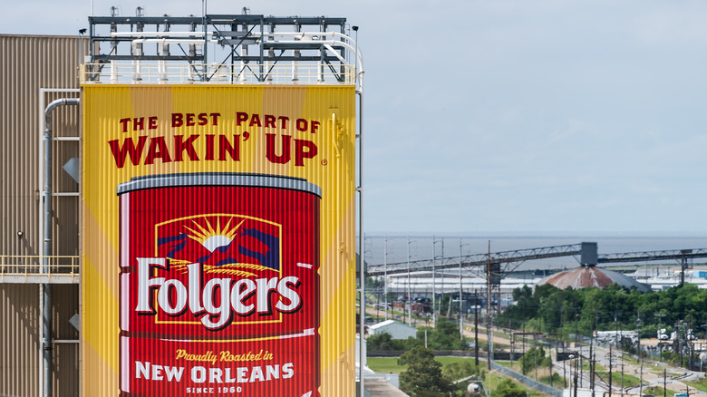 Folgers silo in New Orleans