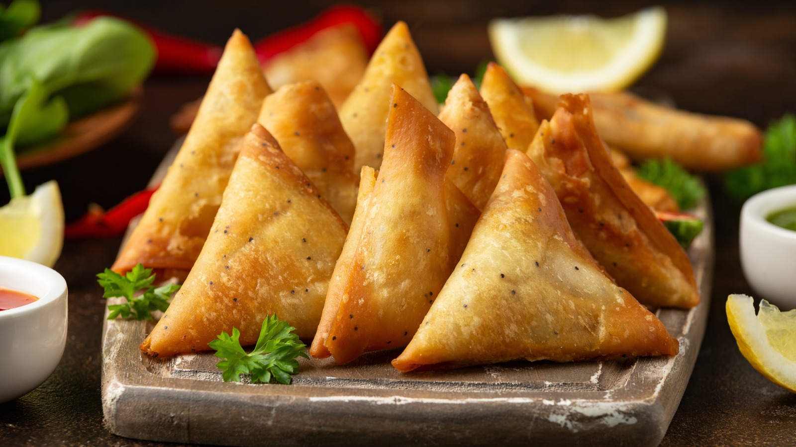 samosa-with-chatni