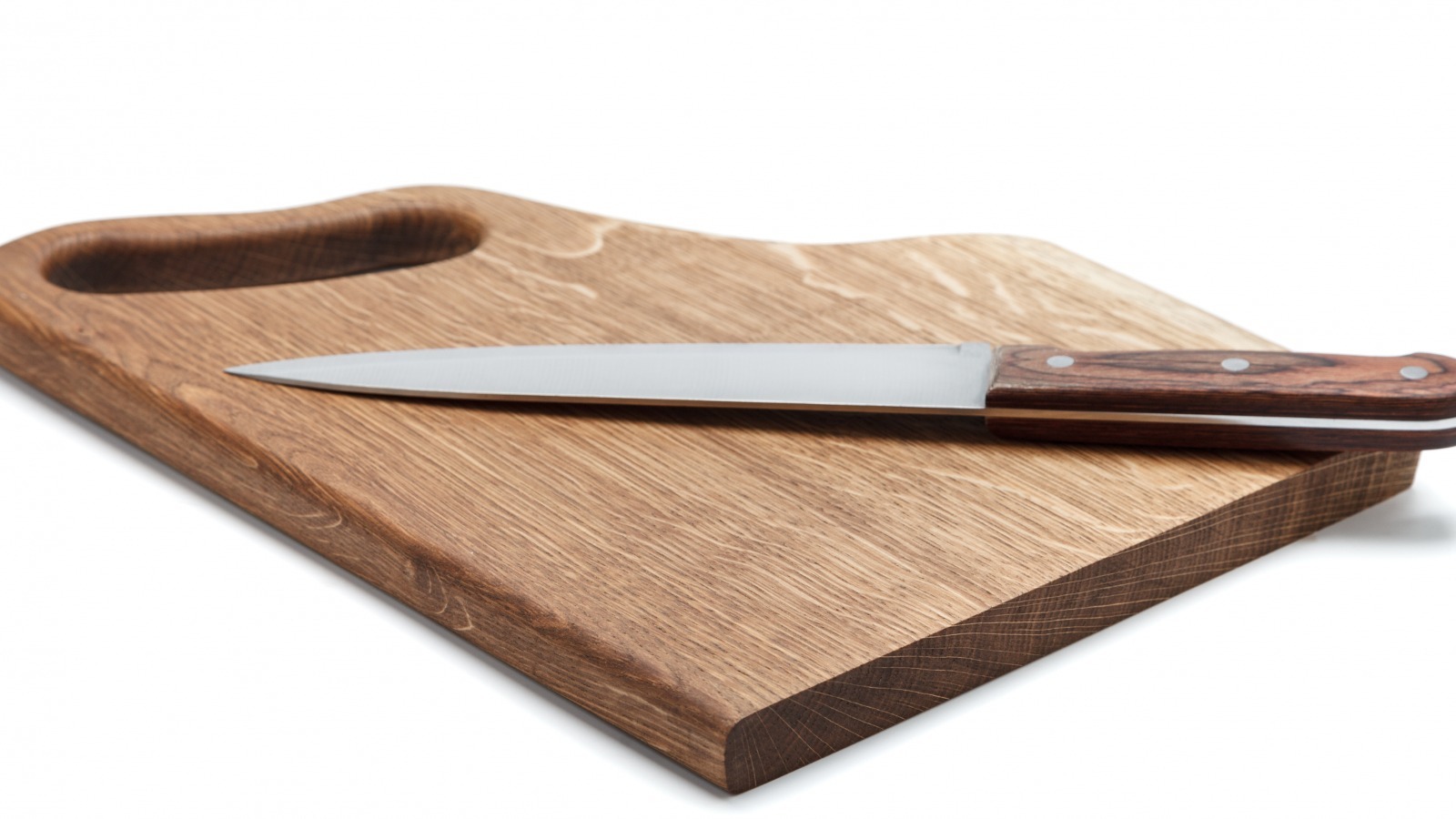 the-cutting-board-mistake-that-makes-knives-dull