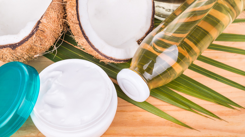 solid and liquid coconut oil